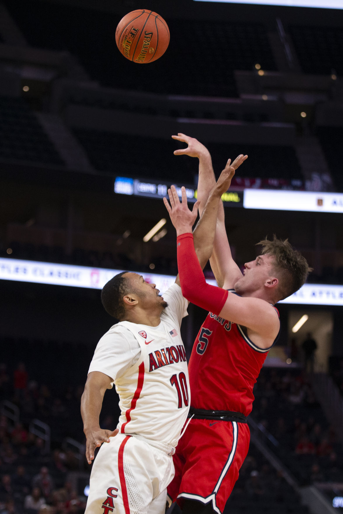 St Johns ÃÛèÖÖ±²¥ Basketball